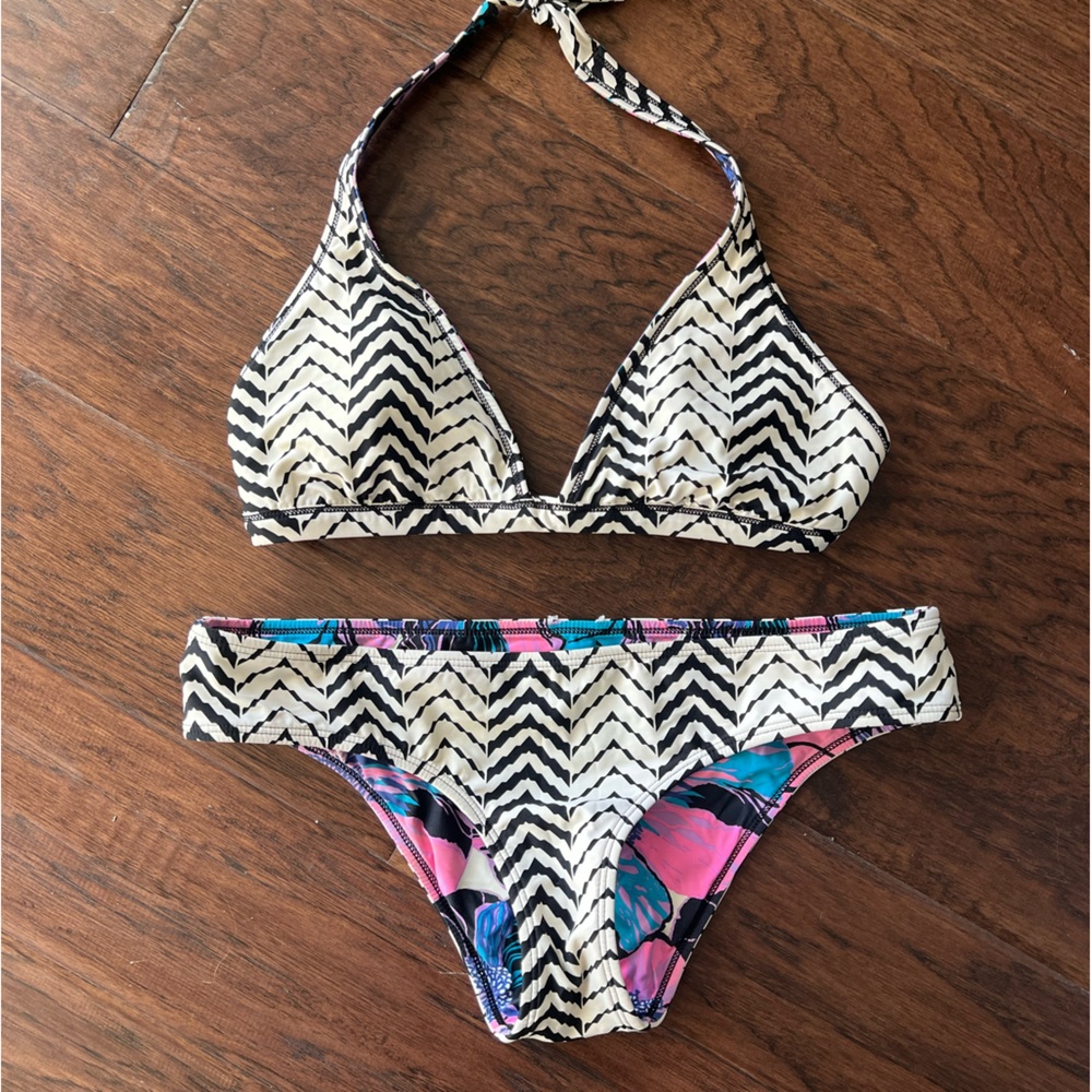 Reversible Roxy Bikini - image 2
